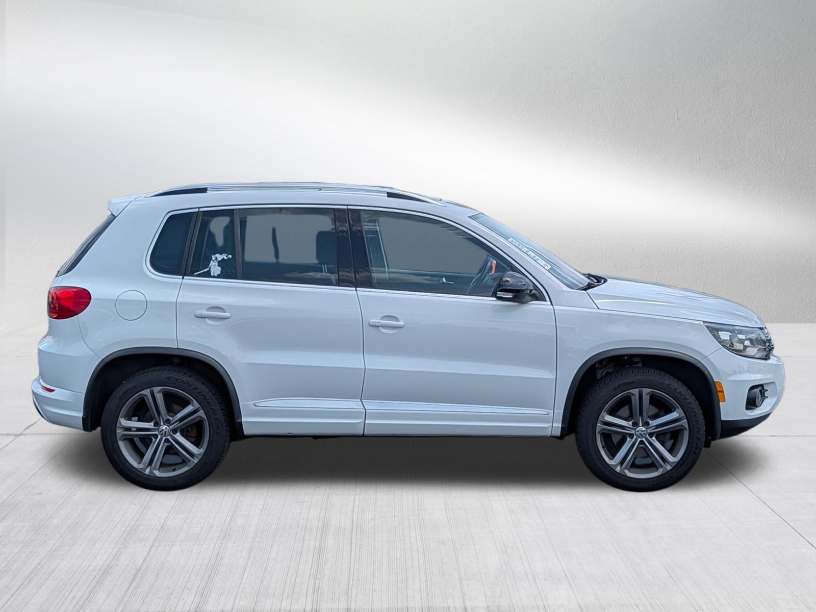 Used 2017 Volkswagen Tiguan Sport AWD/4WD image 8