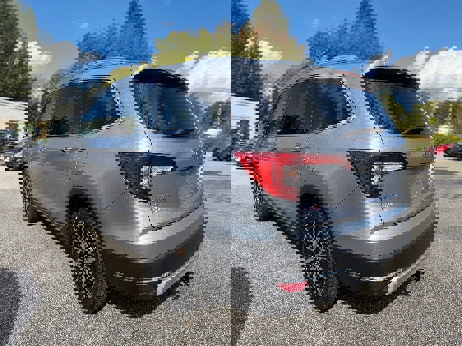 Used 2022 Honda Pilot Touring image 4