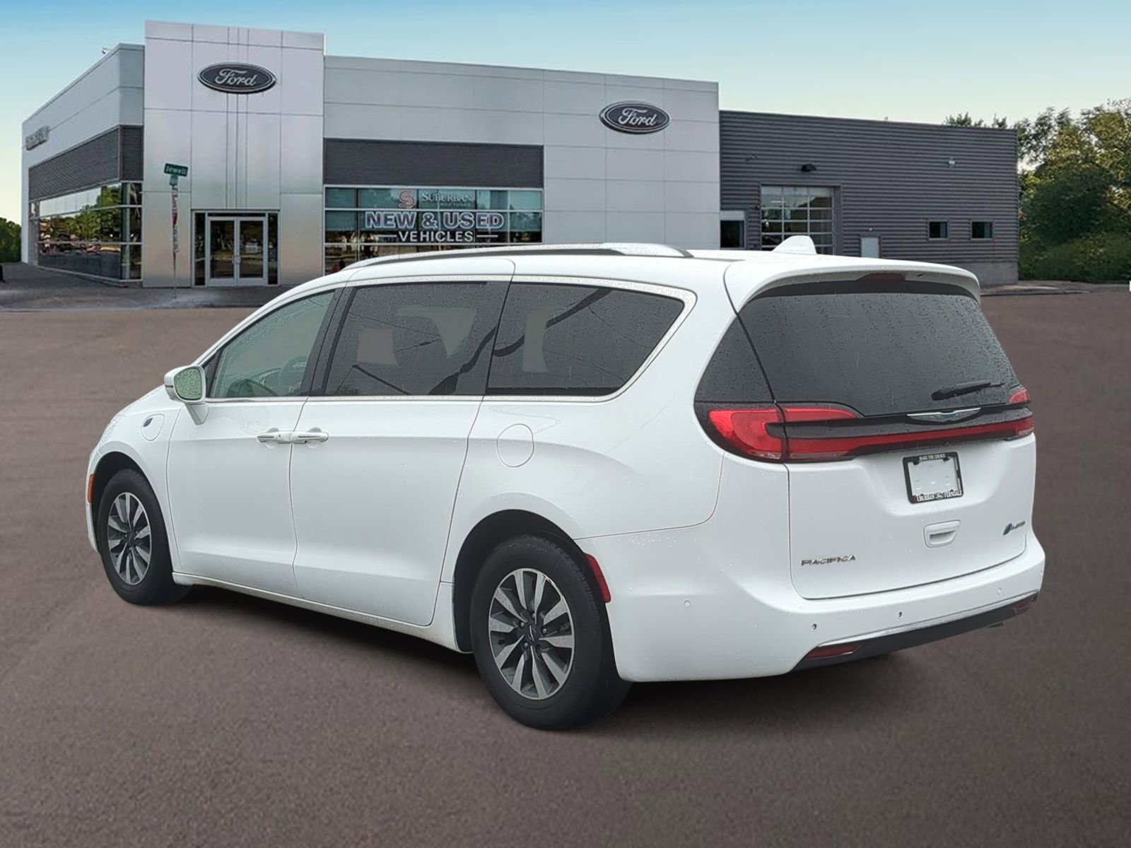 Used 2021 Chrysler Pacifica Touring-L FWD image 8