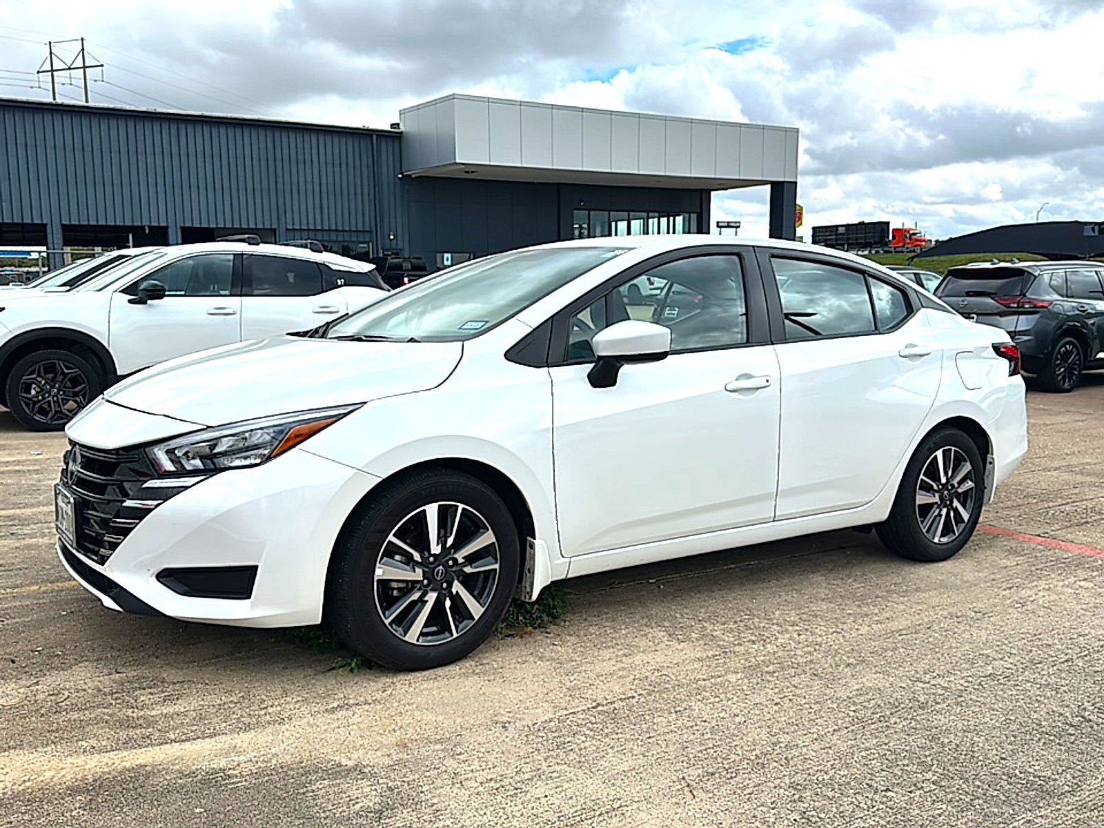 Used 2025 Nissan Versa SV w/ Trunk Package FWD image 2