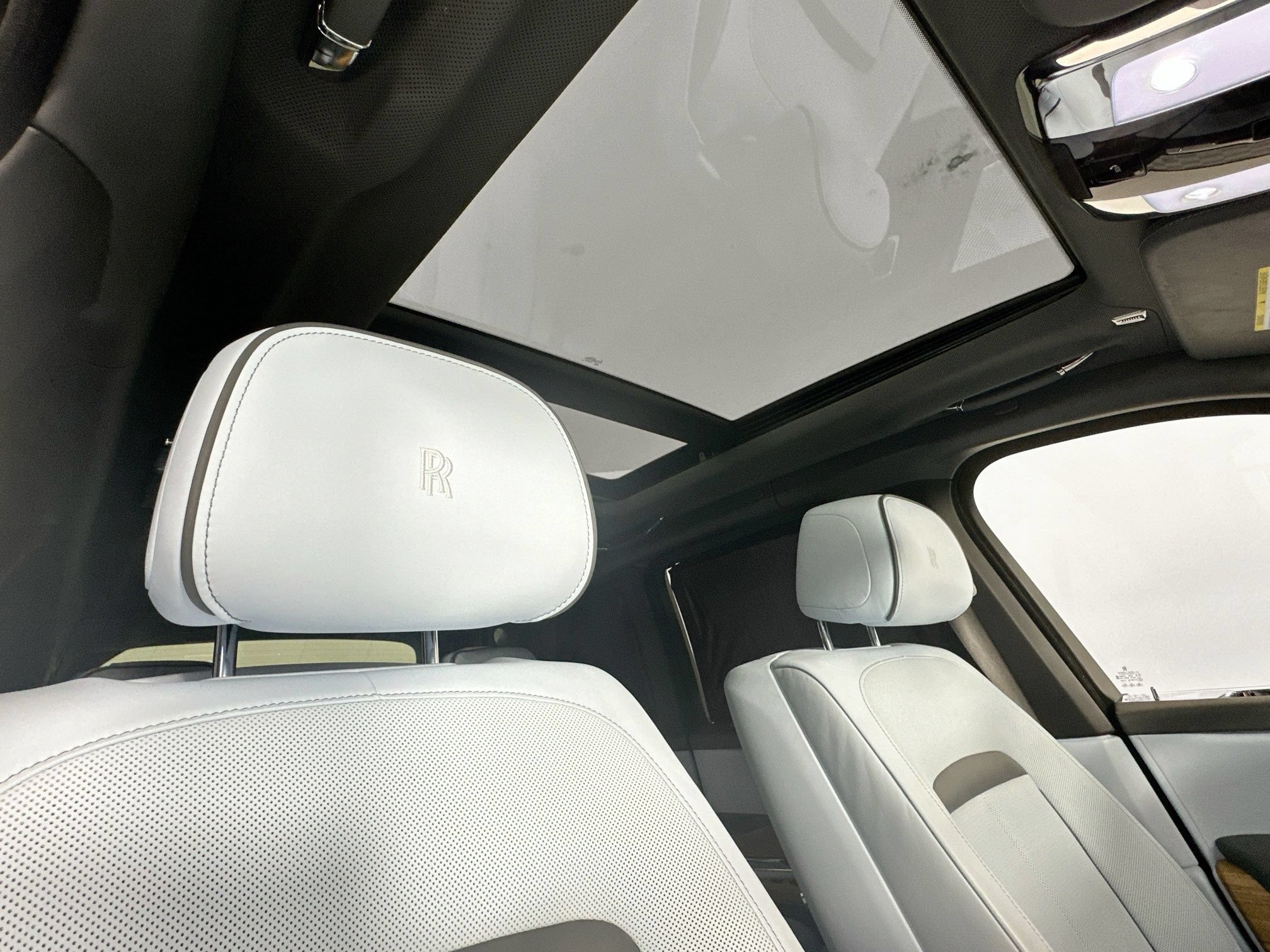 Certified 2019 Rolls-Royce Cullinan AWD/4WD image 22