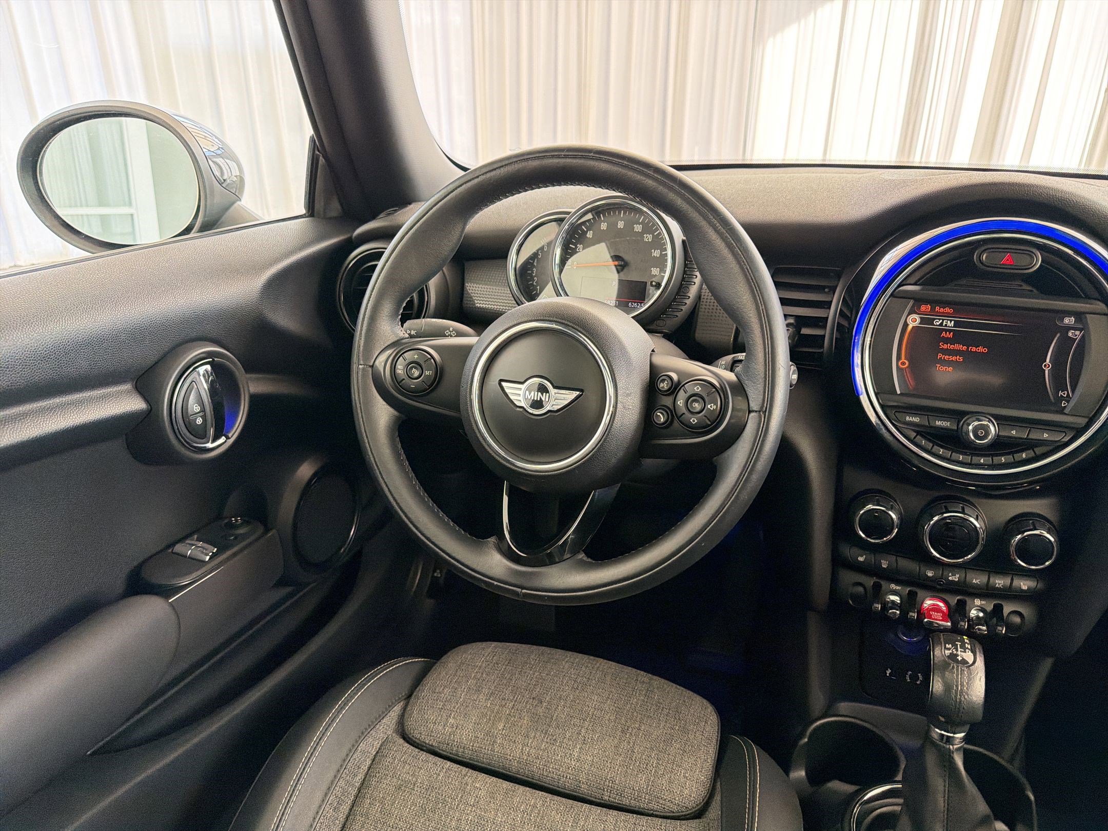 Used 2016 MINI Cooper 2-Door Hardtop FWD image 25