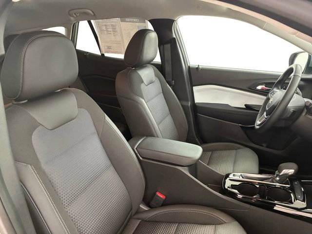 Certified 2024 Chevrolet Trax LT w/ Driver Confidence Package image 14