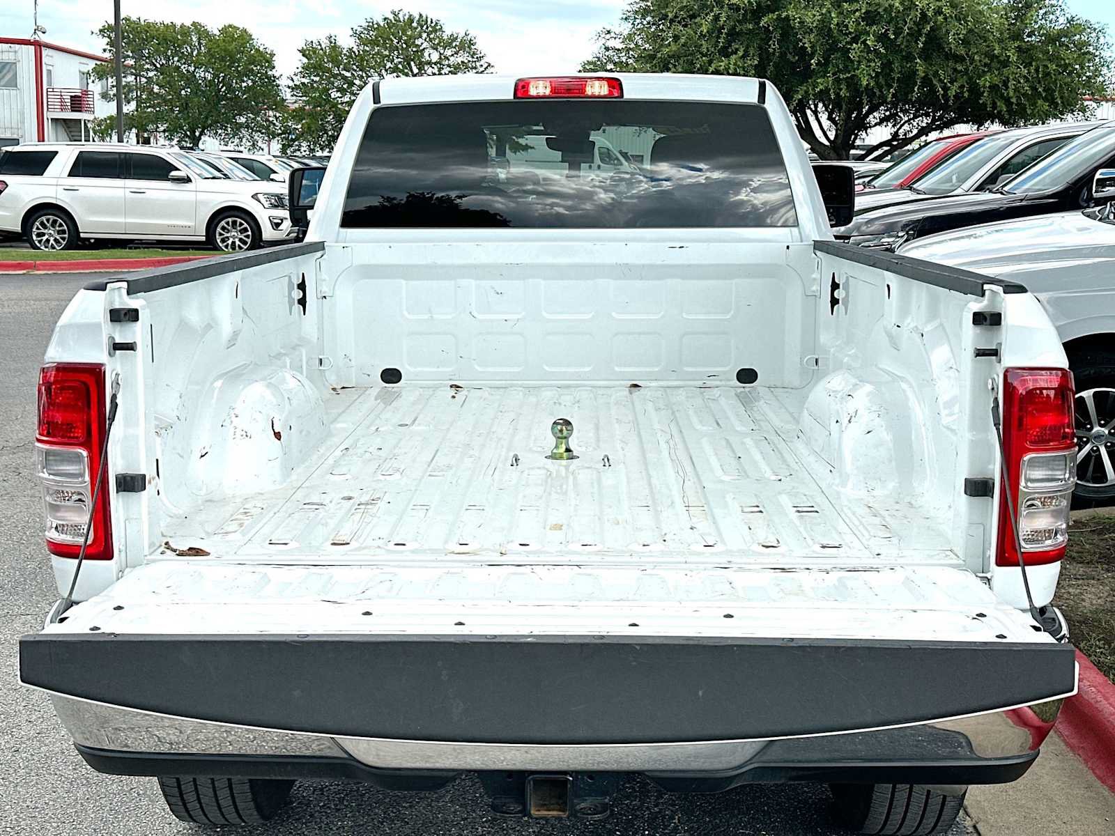 Used 2024 RAM 3500 Big Horn AWD/4WD image 28