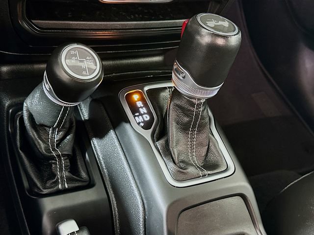 Used 2022 Jeep Wrangler Unlimited Sahara w/ Cold Weather Group image 18