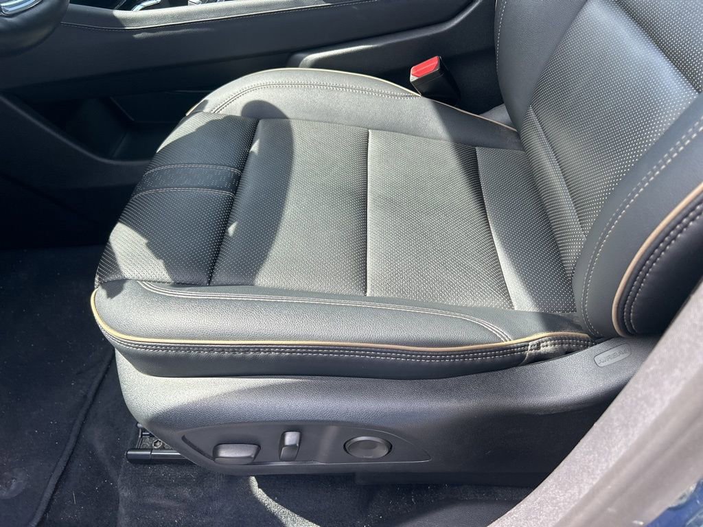 Used 2025 Chevrolet Traverse High Country image 20