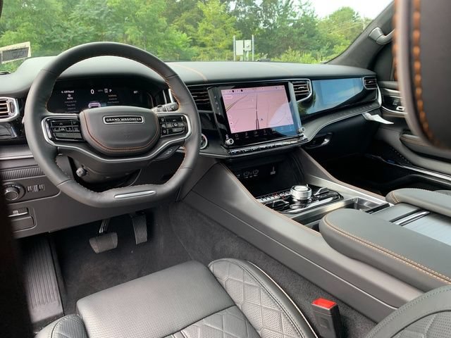 New 2026 Jeep Grand Wagoneer Summit AWD/4WD image 13