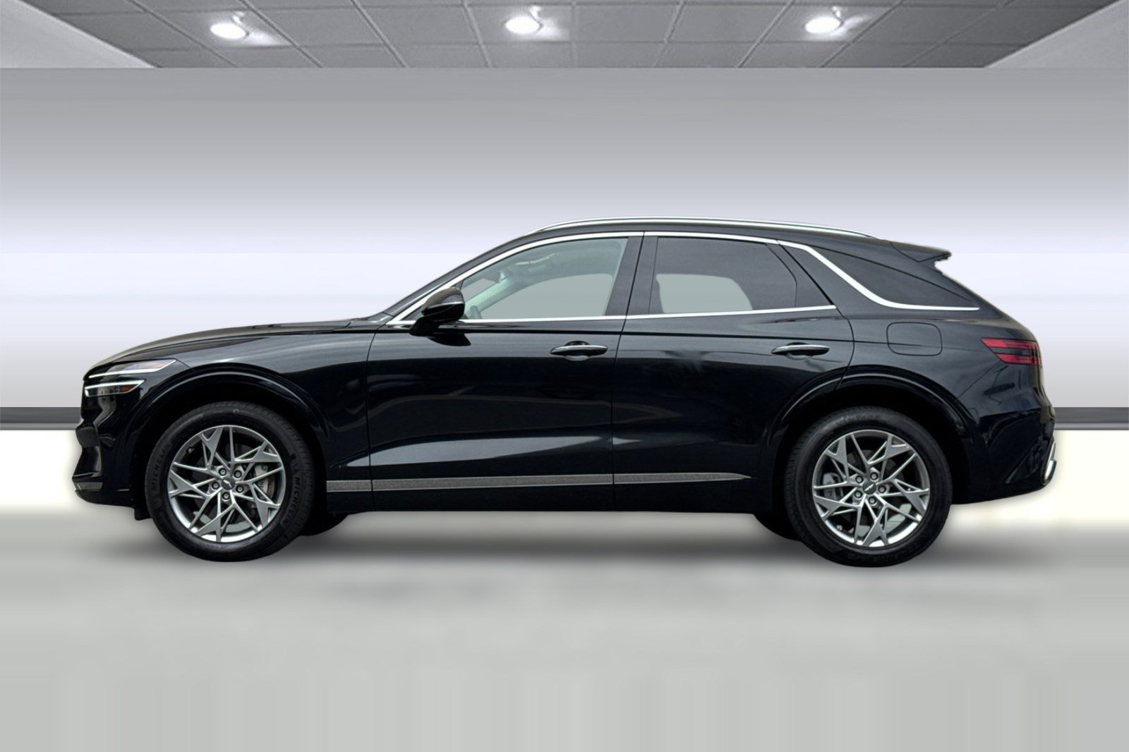 Used 2025 Genesis GV70 2.5T AWD/4WD image 2