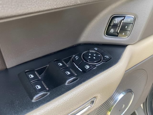 Used 2020 Ford Expedition XLT w/ Equipment Group 202A AWD/4WD image 14