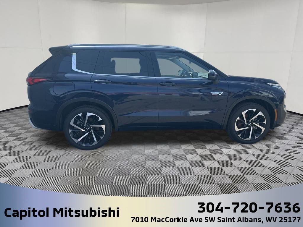 New 2025 Mitsubishi Outlander SEL image 9
