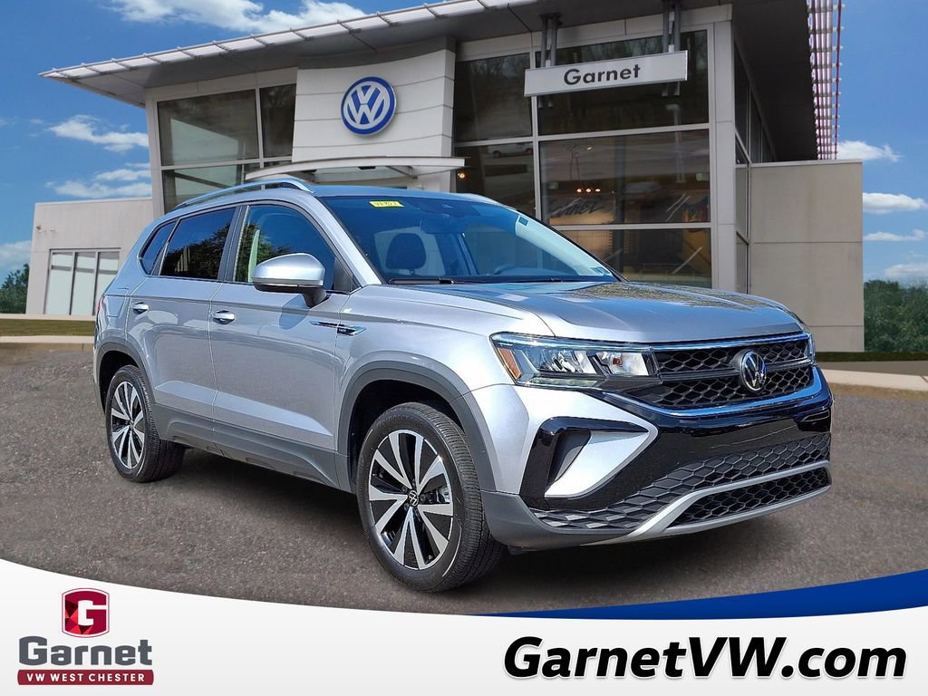 Certified 2022 Volkswagen Taos SE w/ Driver Assistance Package