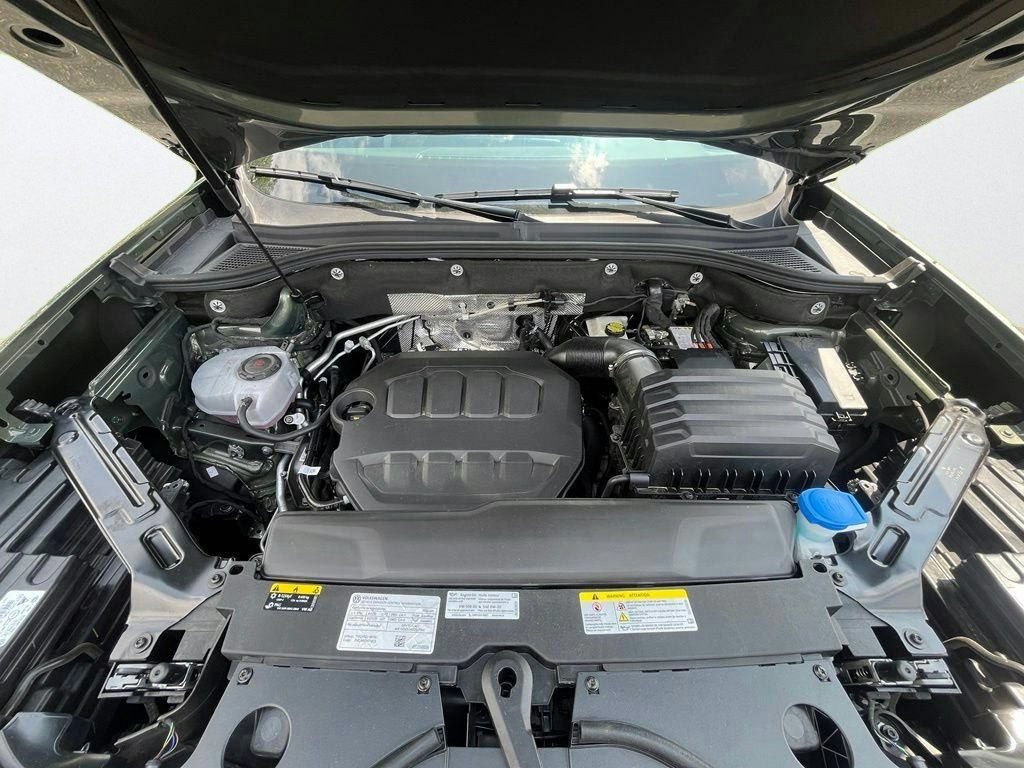 Certified 2026 Volkswagen Atlas Peak Edition AWD/4WD image 32