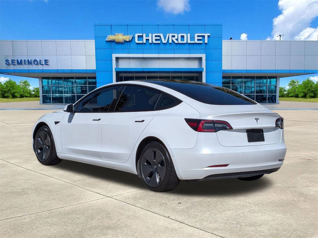Used 2021 Tesla Model 3 Standard Range Plus RWD image 3