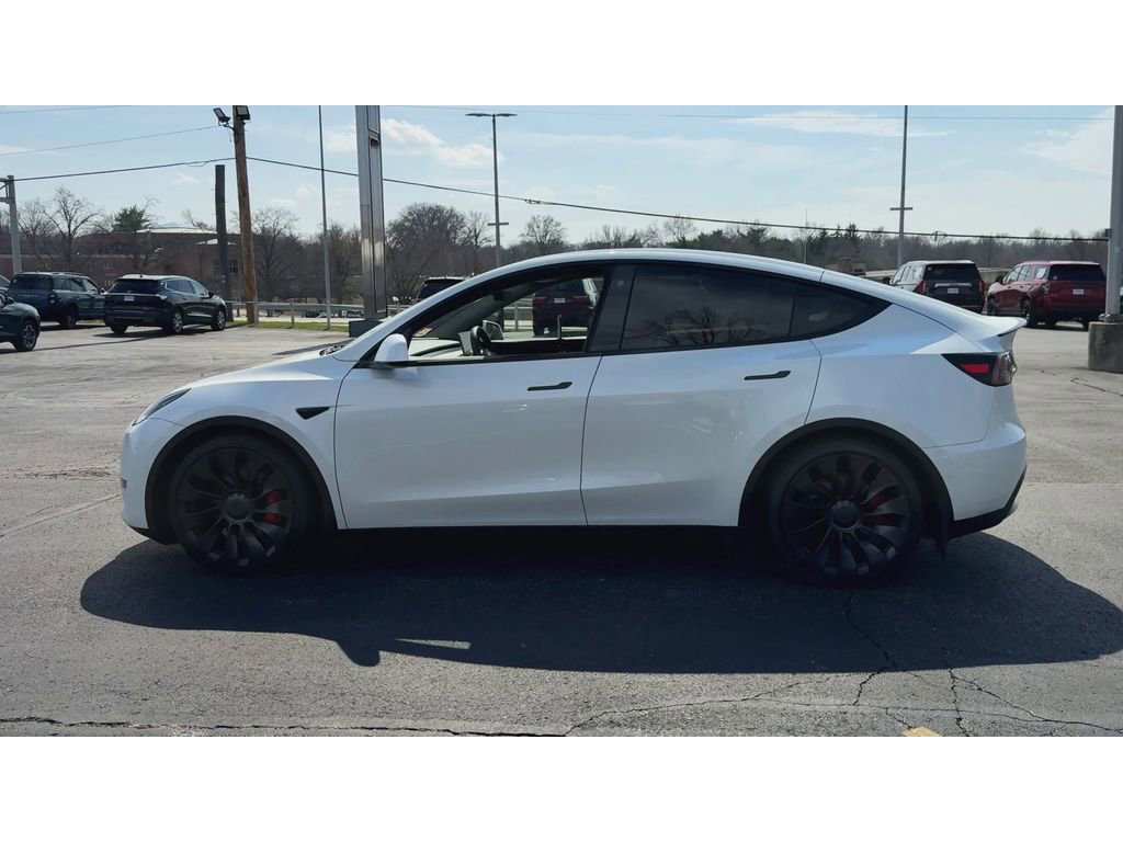 Used 2022 Tesla Model Y Performance image 5