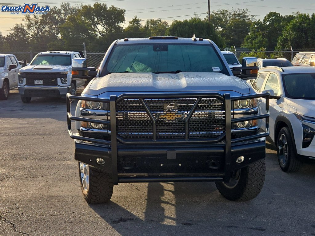 Used 2018 Chevrolet Silverado 2500 LTZ w/ LTZ Plus Package AWD/4WD image 2