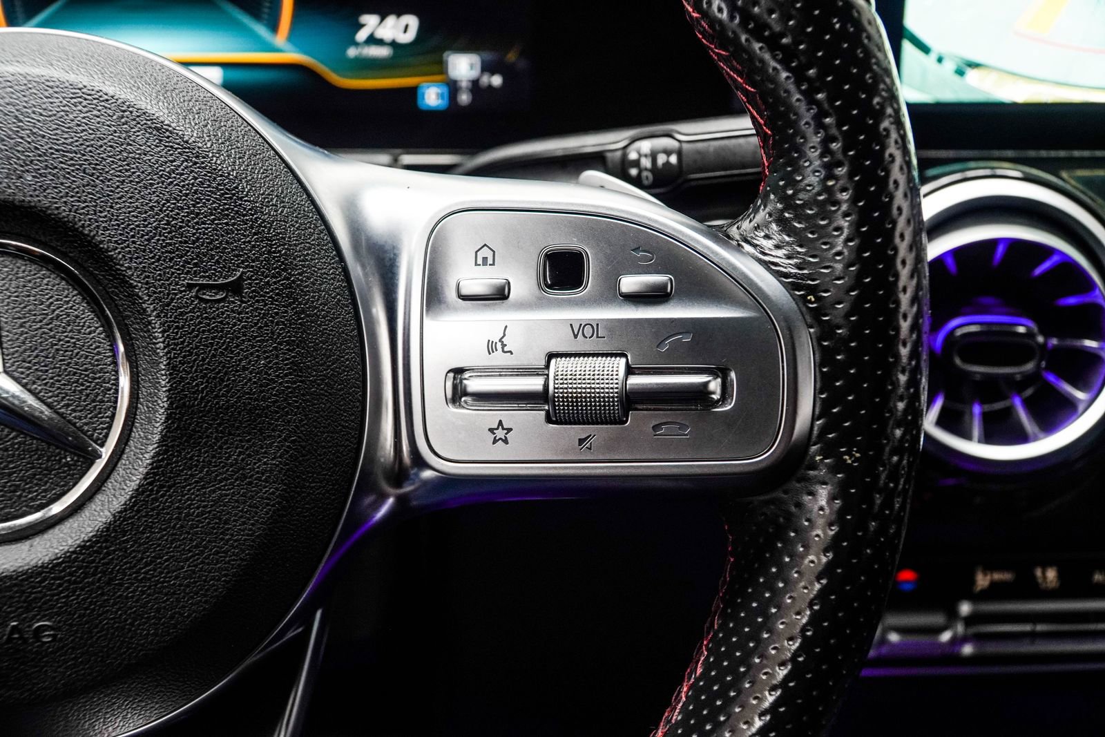 Used 2022 Mercedes-Benz GLA 35 AMG 4MATIC image 34