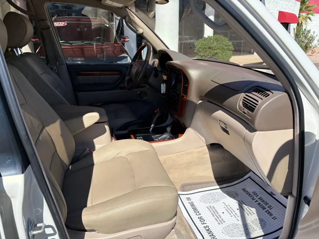 Used 2001 Lexus LX 470 4WD image 12