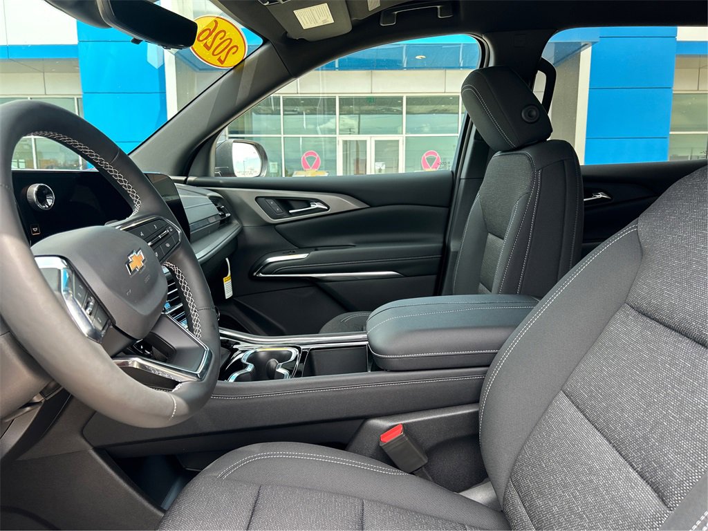 New 2026 Chevrolet Traverse LT w/ Driver Confidence Package image 9