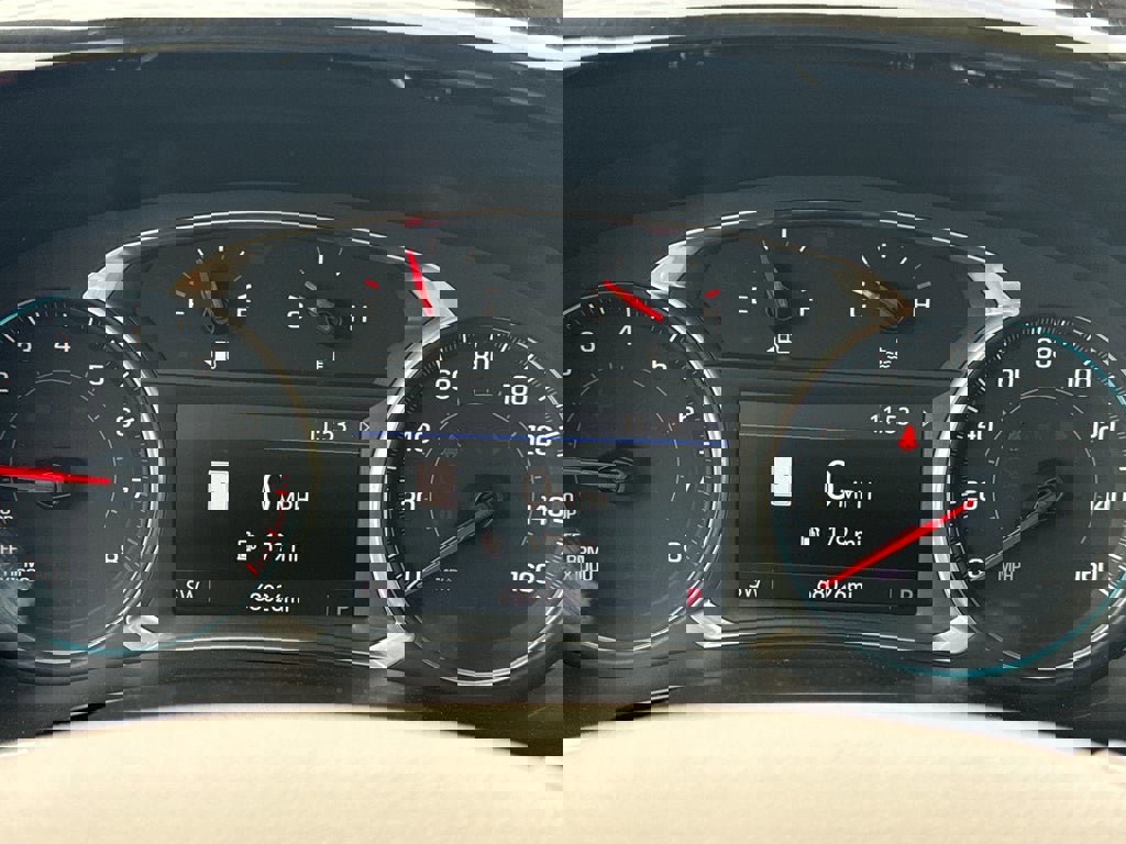 Used 2021 Chevrolet Traverse Premier image 21