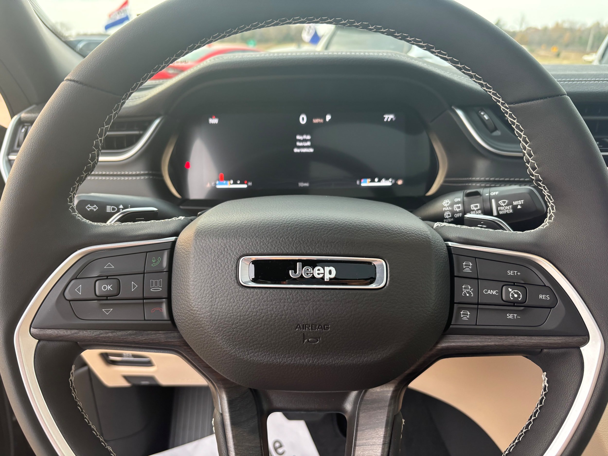 New 2025 Jeep Grand Cherokee L Limited w/ Luxury Tech Group II AWD/4WD image 8