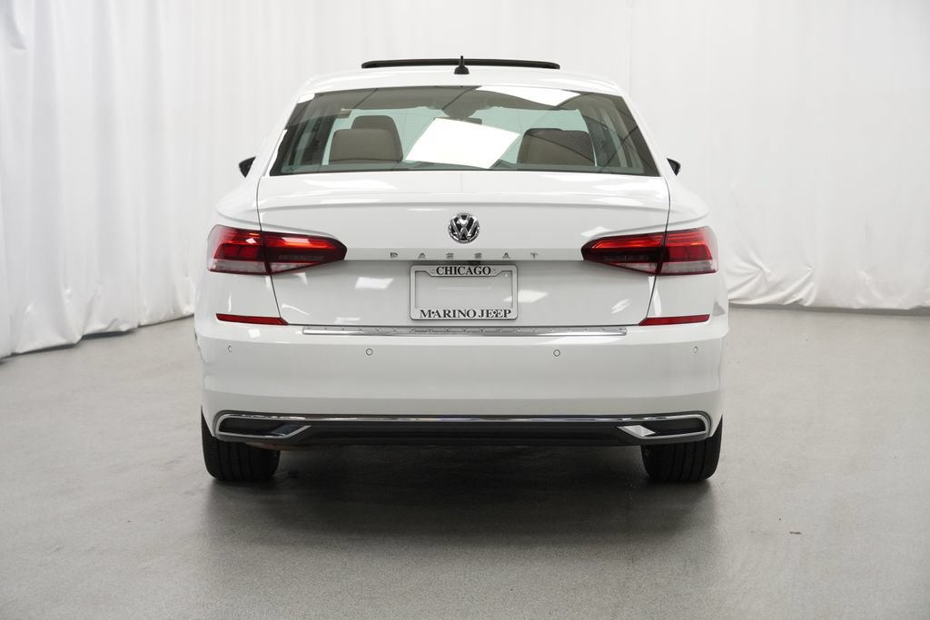Used 2022 Volkswagen Passat 2.0T FWD image 11