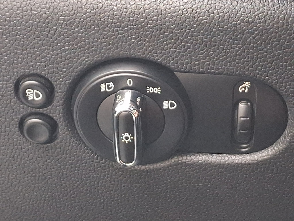 Used 2023 MINI Cooper S w/ Signature Upholstery Package FWD image 20