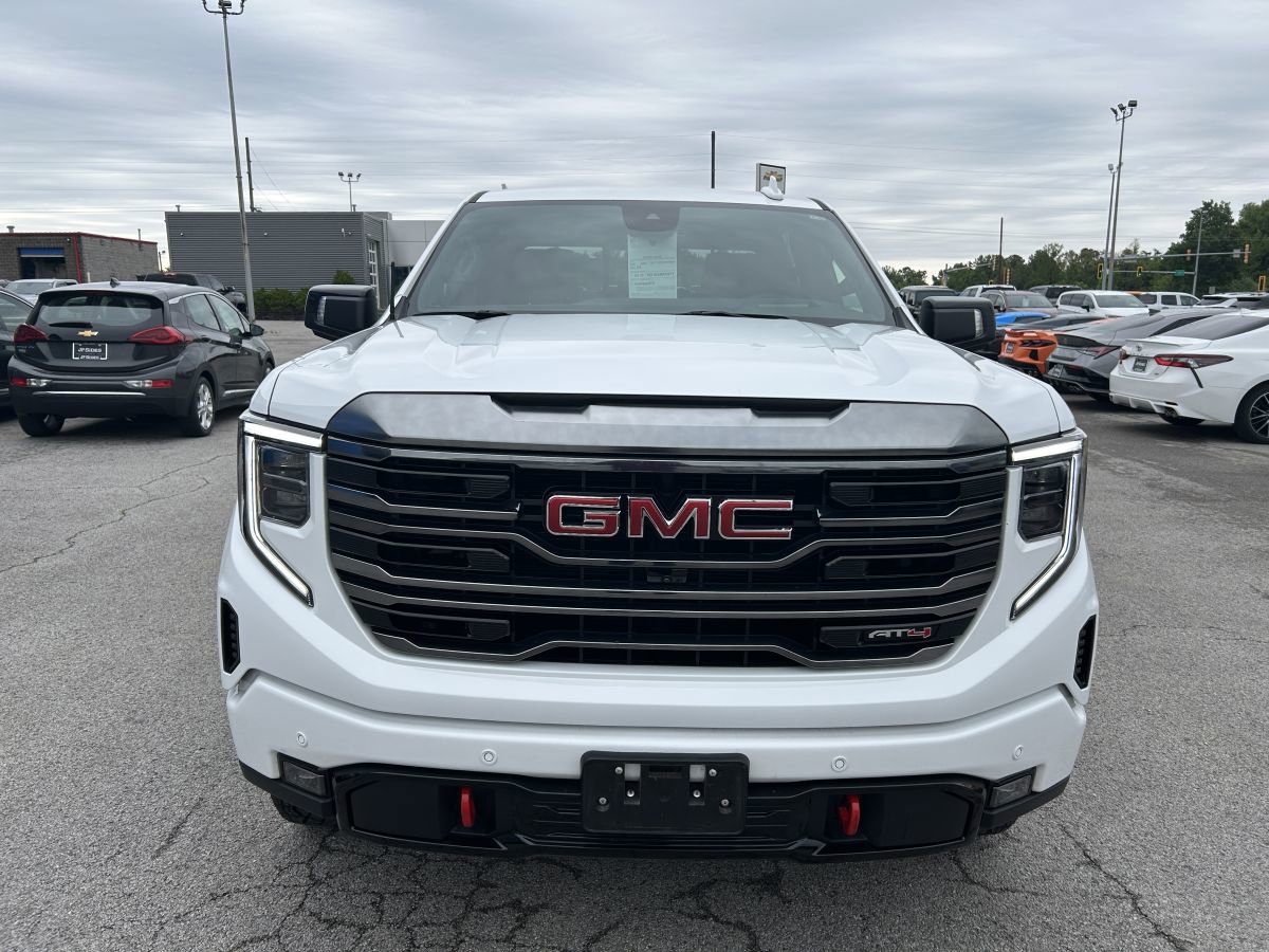 Used 2024 GMC Sierra 1500 AT4 w/ Technology Package AWD/4WD image 7