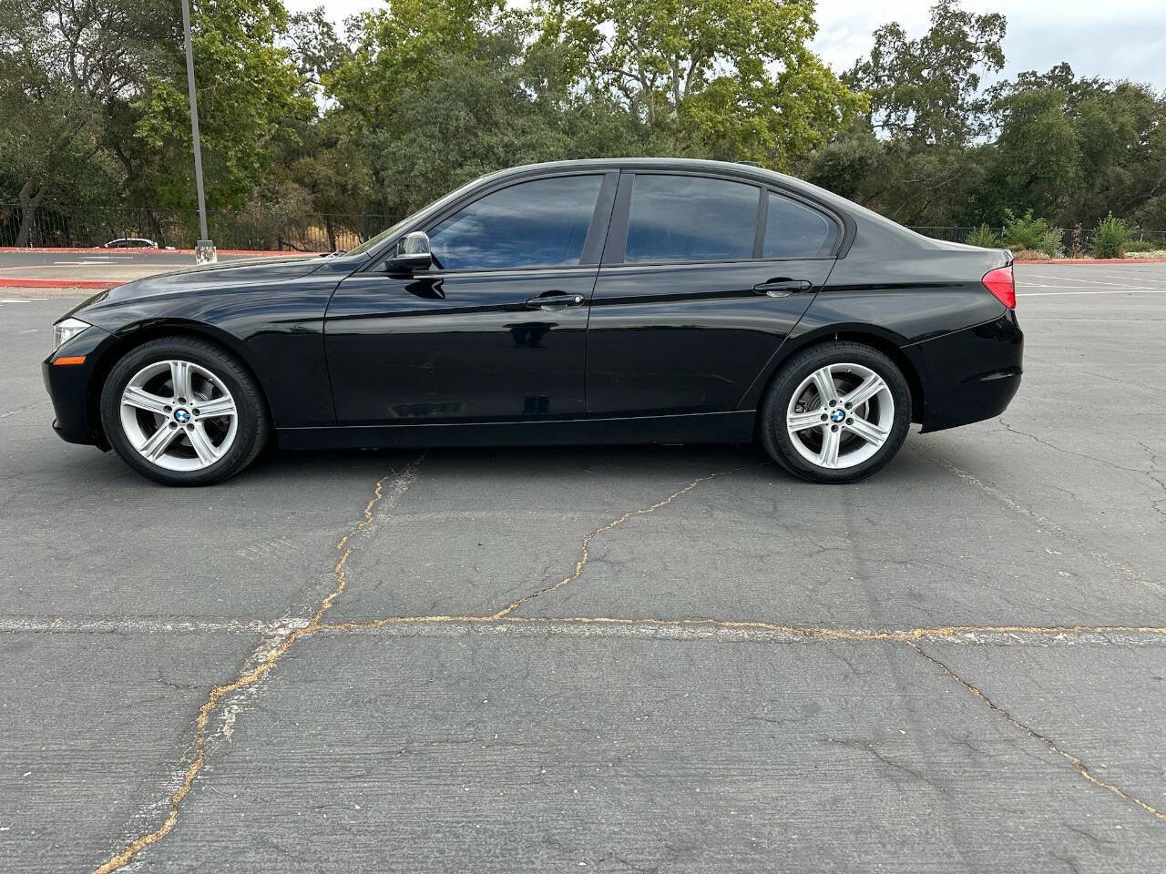 Used 2015 BMW 320i Sedan image 10