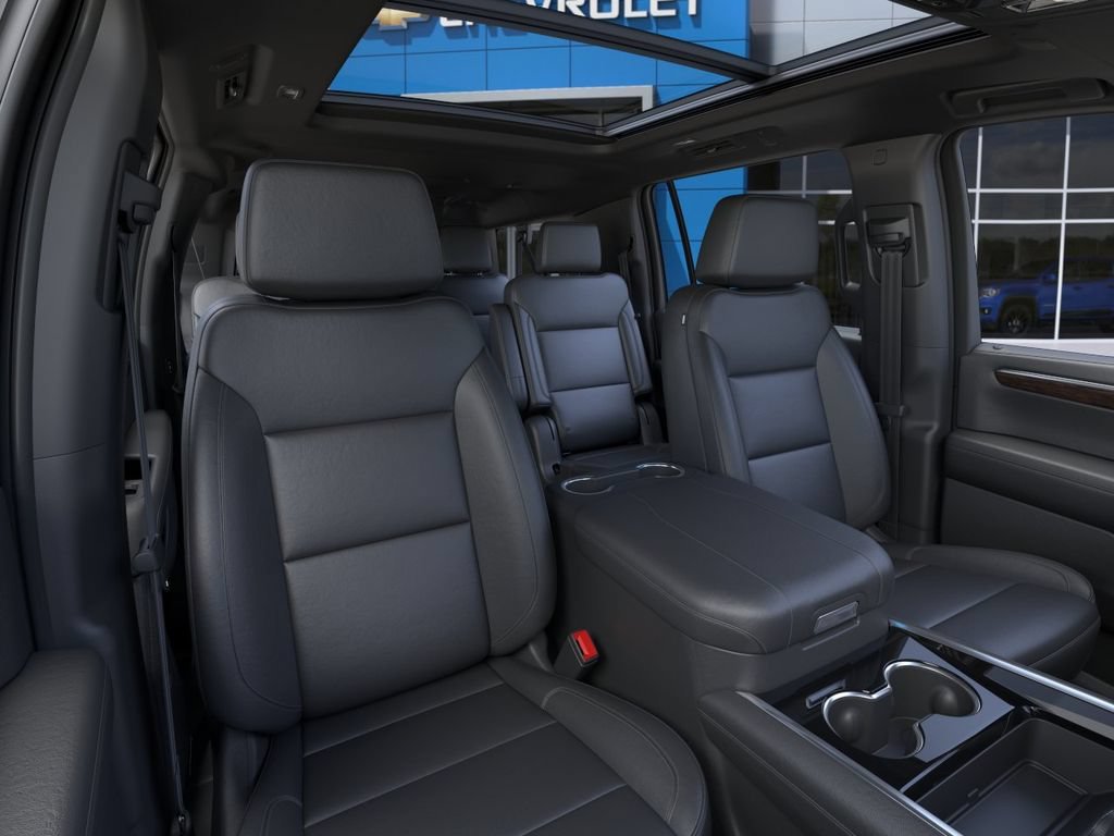 New 2026 Chevrolet Suburban LT w/ Comfort Package AWD/4WD image 17