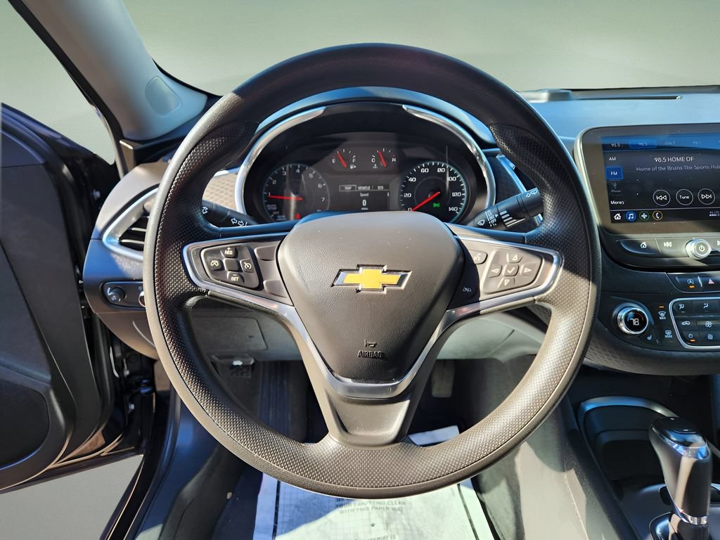 Used 2020 Chevrolet Malibu LT FWD image 9