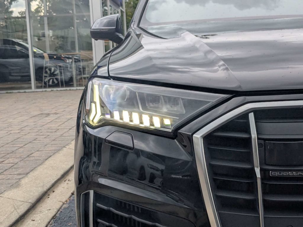 Used 2023 Audi Q7 3.0T Prestige AWD/4WD image 10