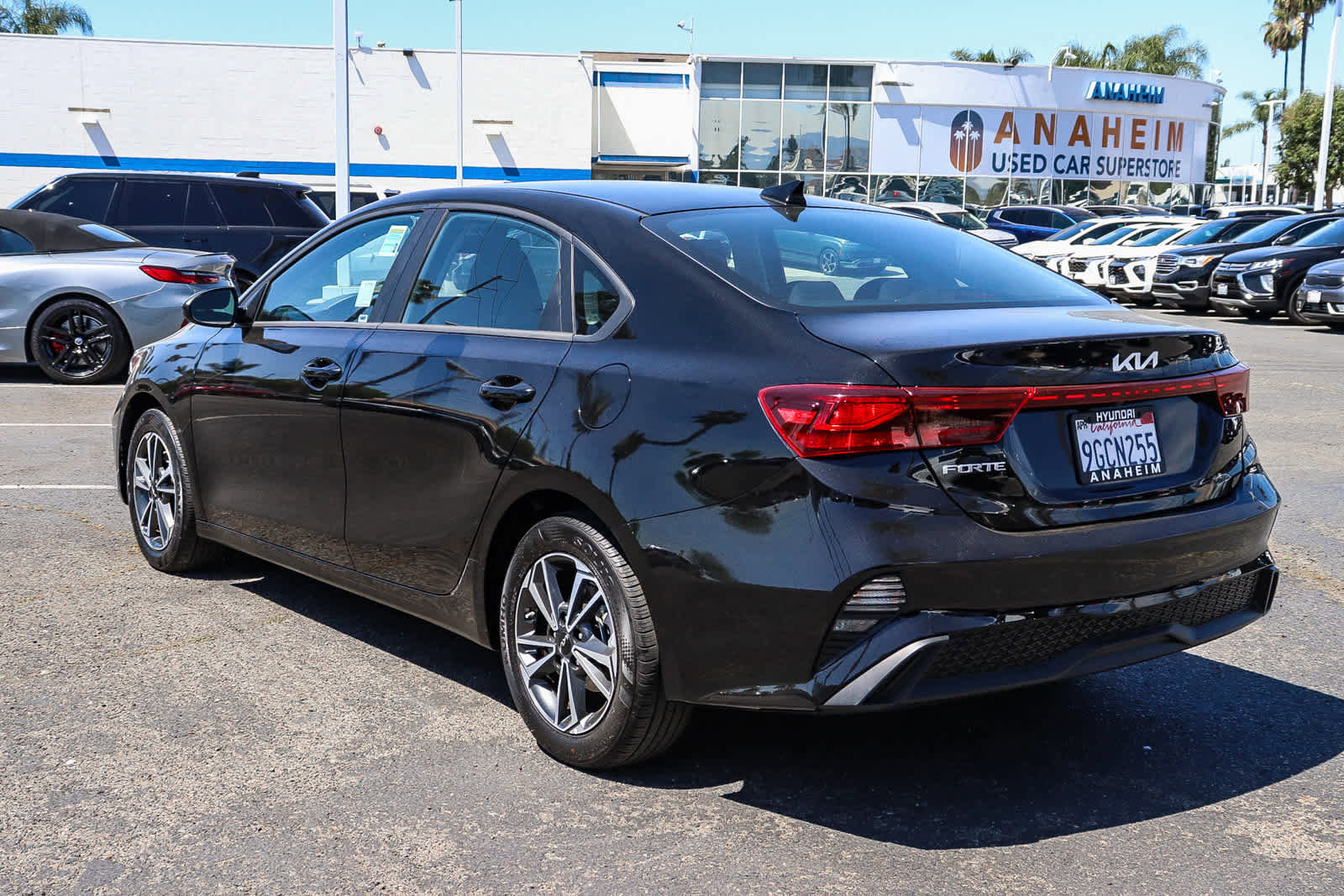 Used 2023 Kia Forte LXS FWD image 8