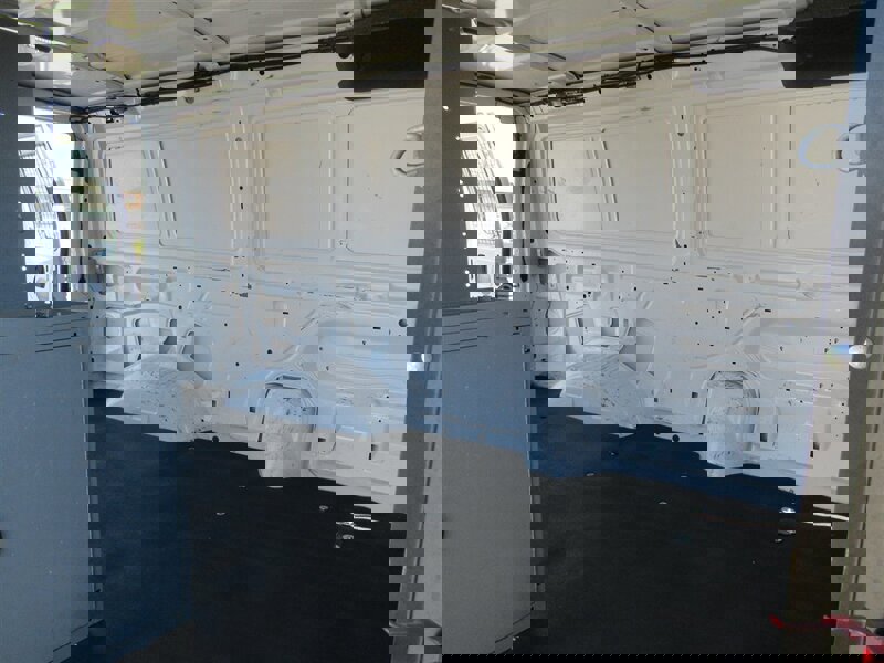 Used 2013 Ford E-150 and Econoline 150 image 11