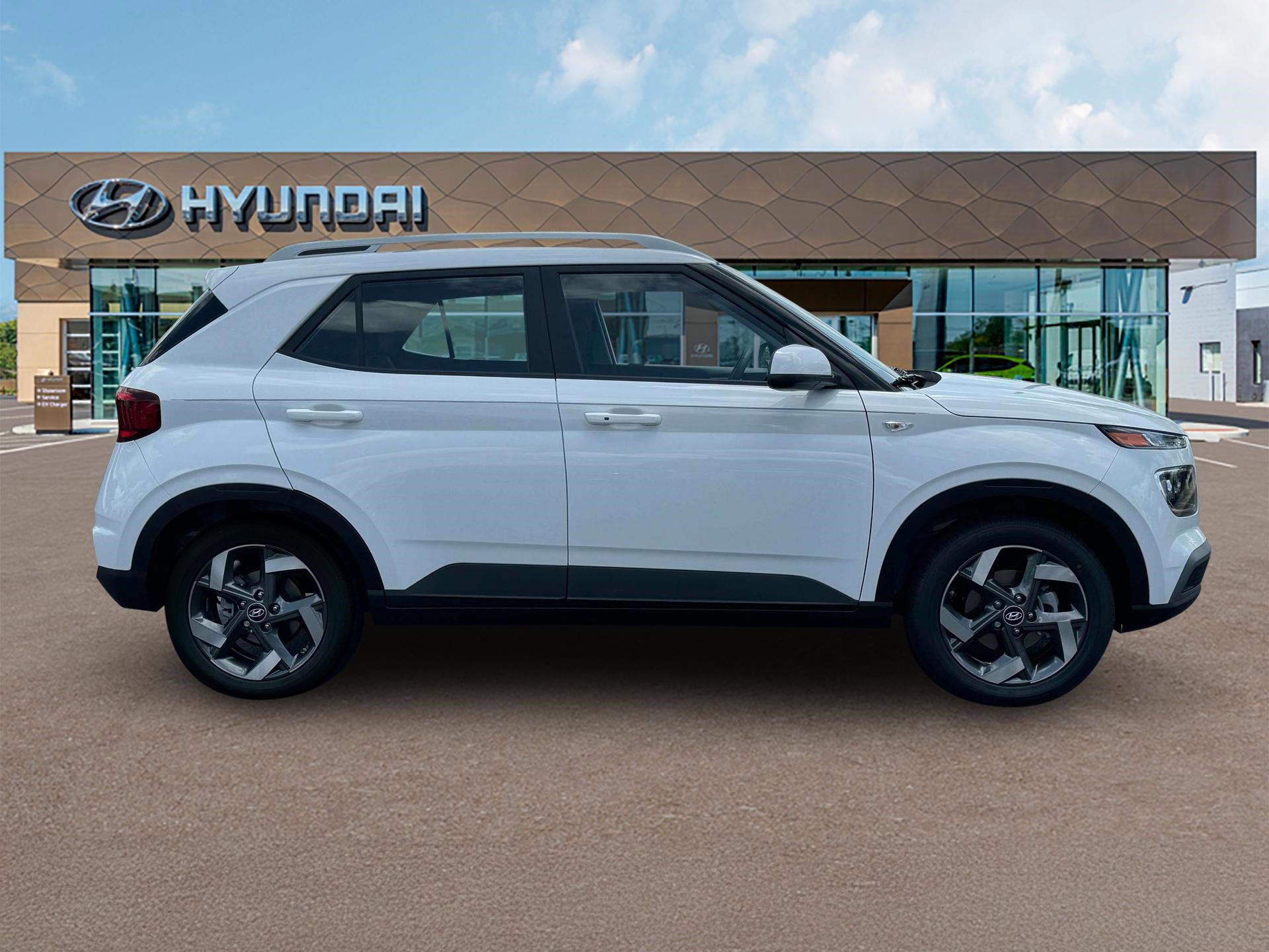 New 2025 Hyundai Venue SEL image 9