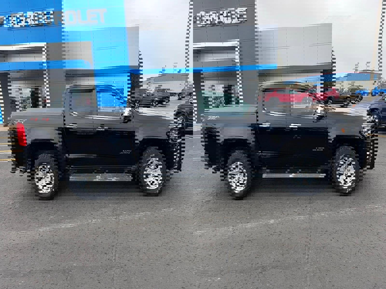 Used 2016 Chevrolet Colorado LT image 2