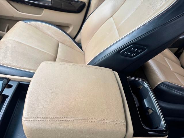 Used 2017 Kia Sedona SX Limited w/ Option Group 030 FWD image 15