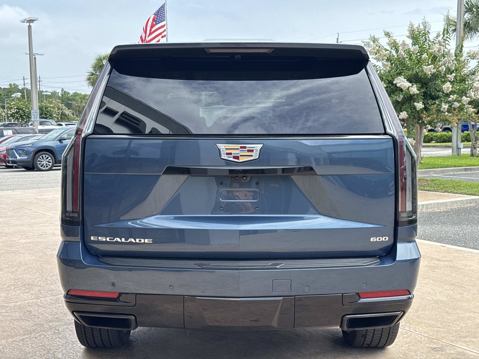 Used 2025 Cadillac Escalade Sport Platinum AWD/4WD image 4