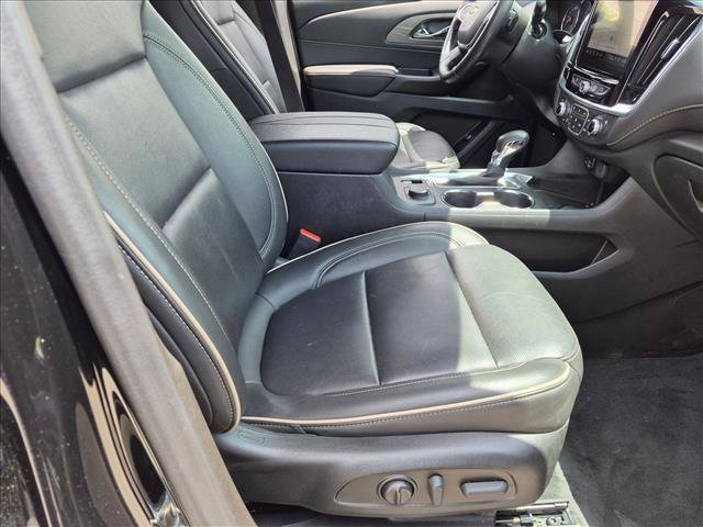 Used 2022 Chevrolet Traverse Premier FWD image 22