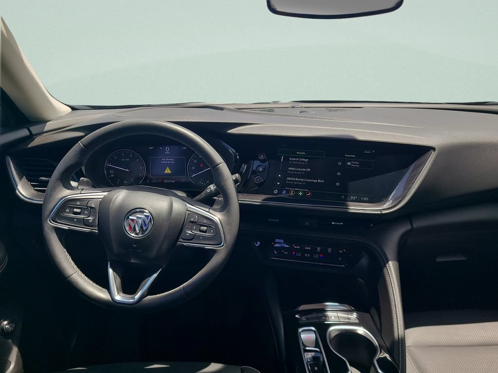 Used 2023 Buick Envision Essence FWD image 12