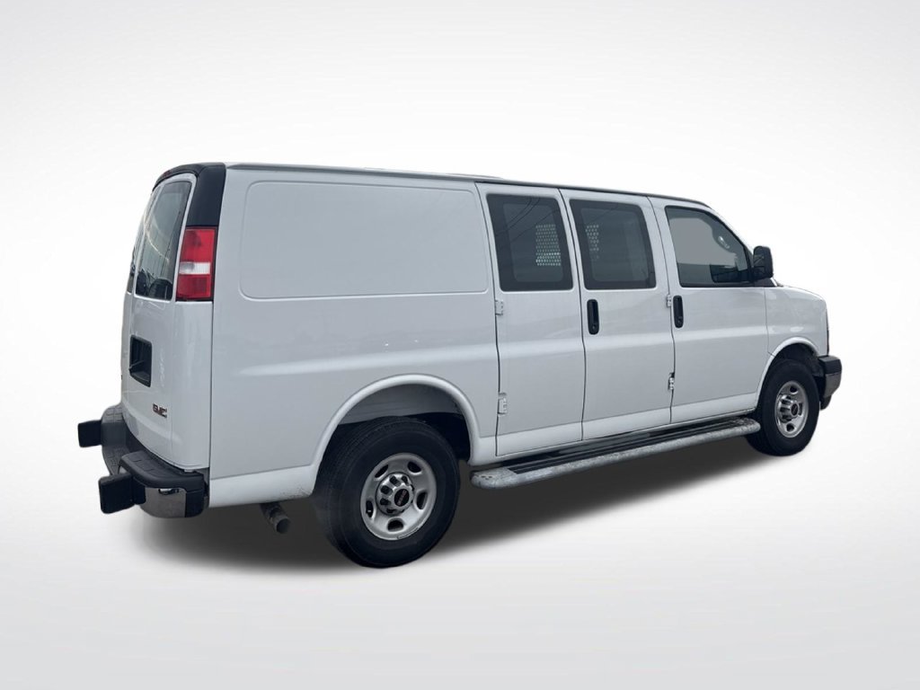Used 2025 GMC Savana 2500 w/ Driver Convenience Package RWD image 5
