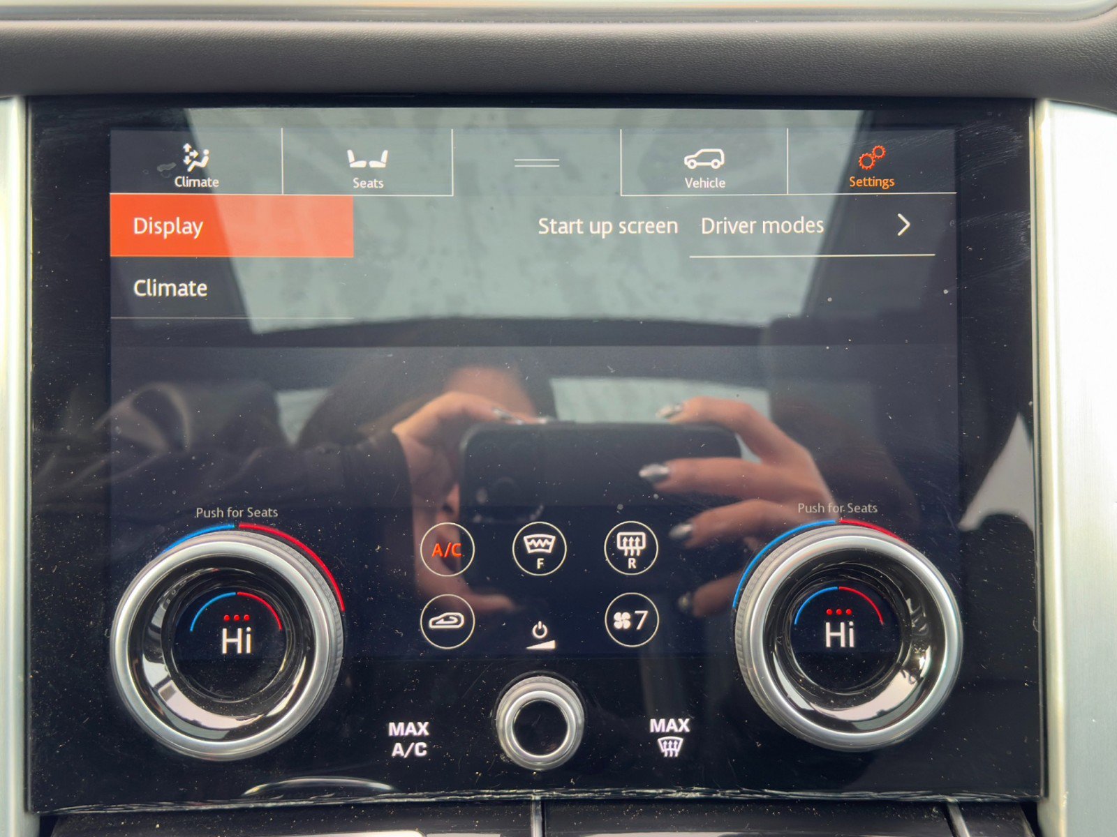 Used 2020 Land Rover Range Rover HSE image 35