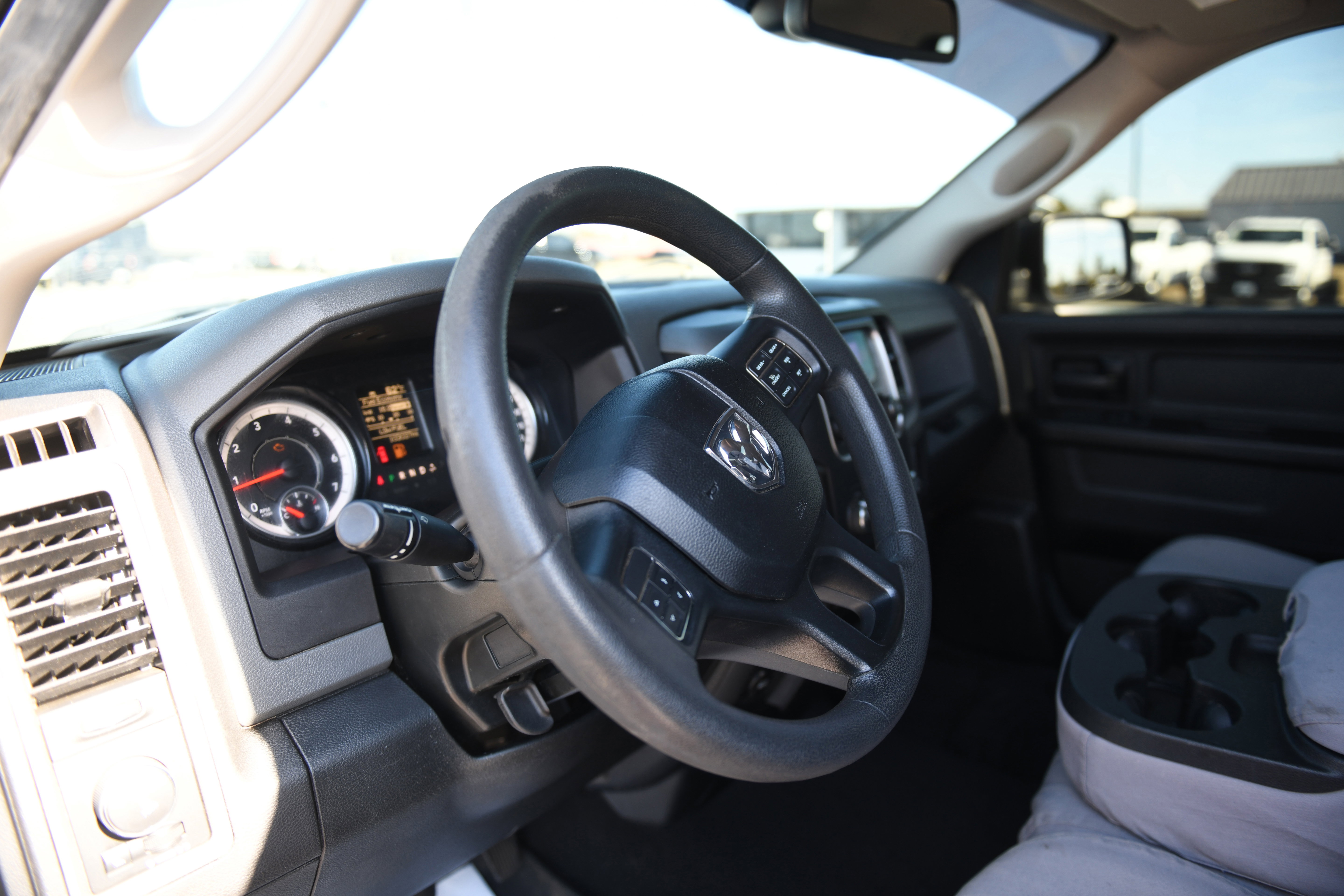 Used 2018 RAM 1500 Express image 15