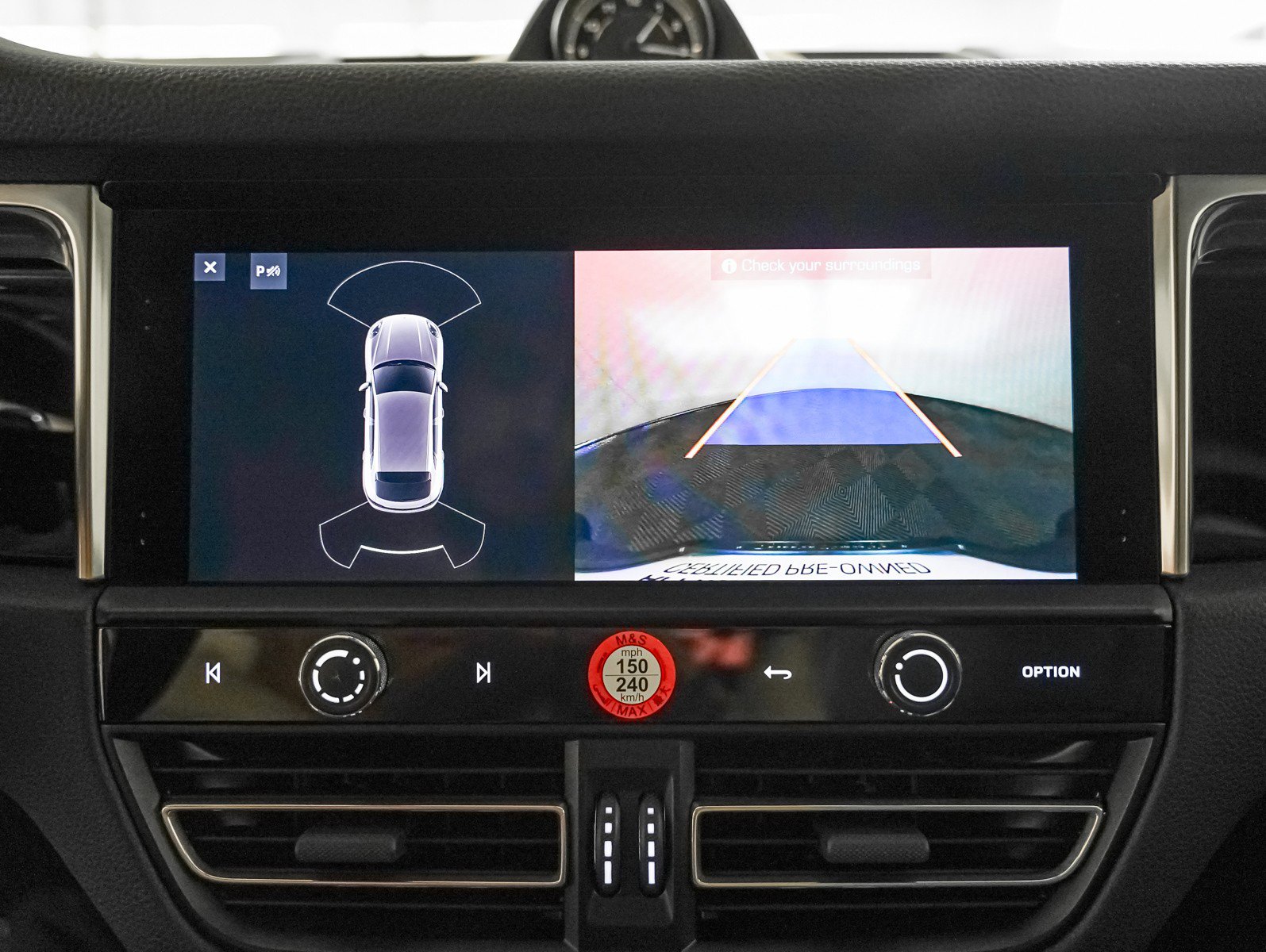 Certified 2023 Porsche Macan image 23