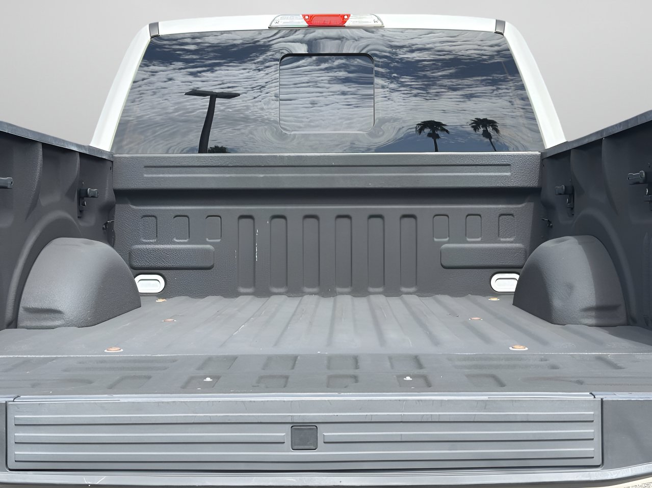 Used 2016 Ford F150 Lariat RWD image 8