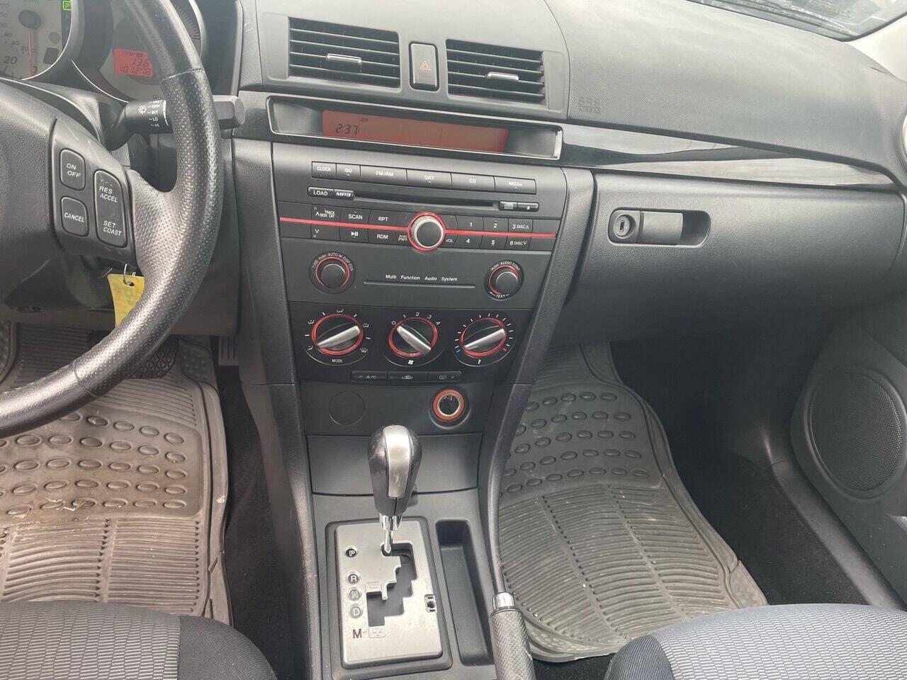Used 2009 MAZDA MAZDA3 i Touring Value FWD image 9