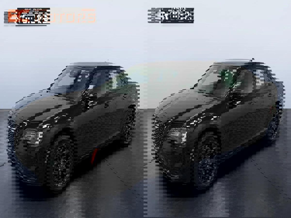 Used 2019 Chrysler 300 Touring w/ Sport Appearance Package image 1