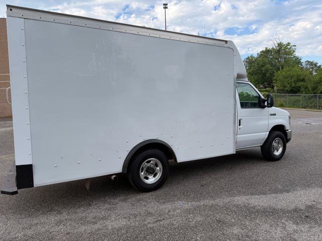 Used 2016 Ford E-350 and Econoline 350 Super Duty w/ Power Windows & Locks Group RWD image 33