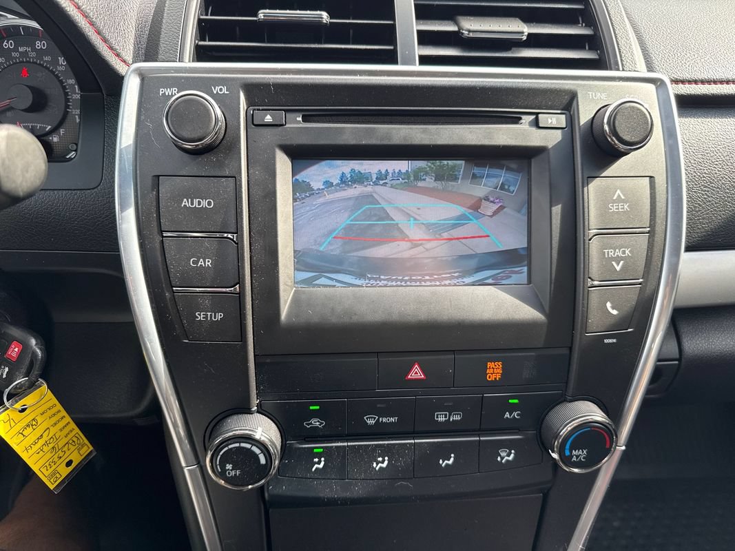 Used 2016 Toyota Camry SE FWD image 29