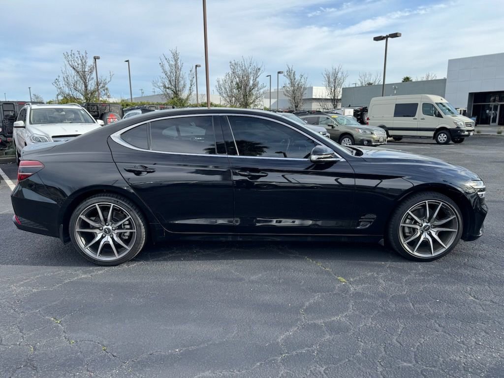 Used 2023 Genesis G70 2.0T image 10