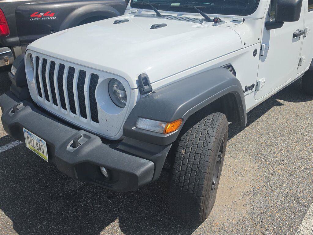 Used 2024 Jeep Wrangler Unlimited Sport AWD/4WD image 1